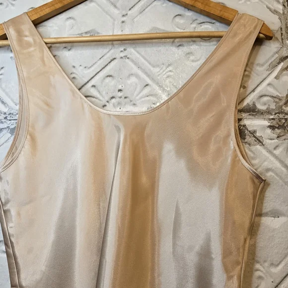 Vintage Orvis Sleeveless Satin Polyester Tank Top Champagne Gold Shade Size M - Picture 3 of 11